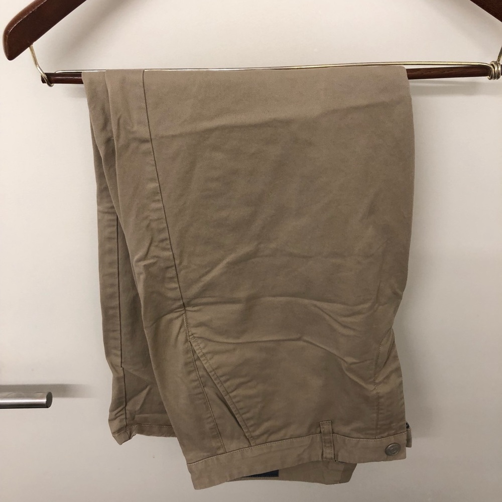 Bonobos men’s stretch washed khaki chinos.